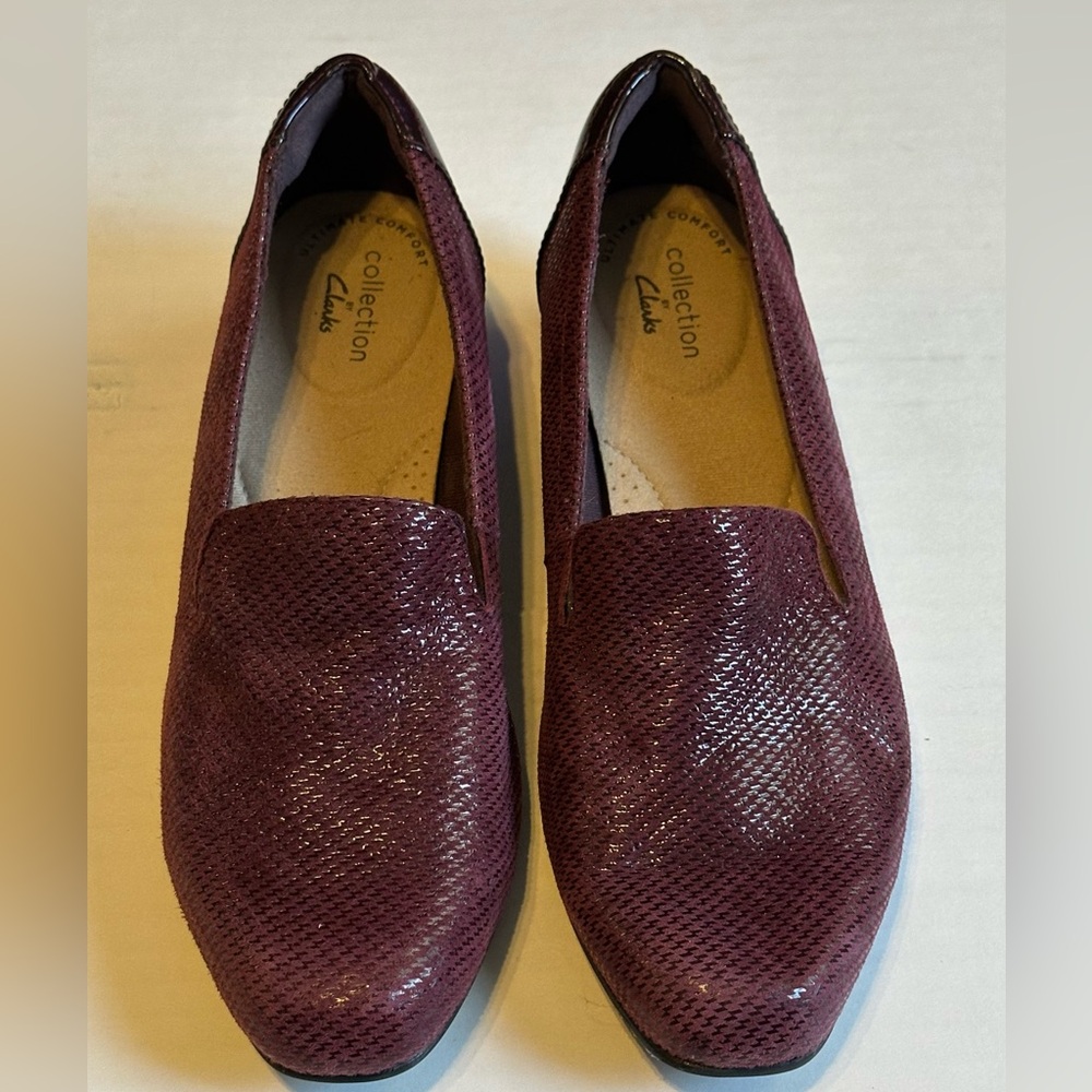 Clarks Women's Deep Burgundy Flats , size 7 M